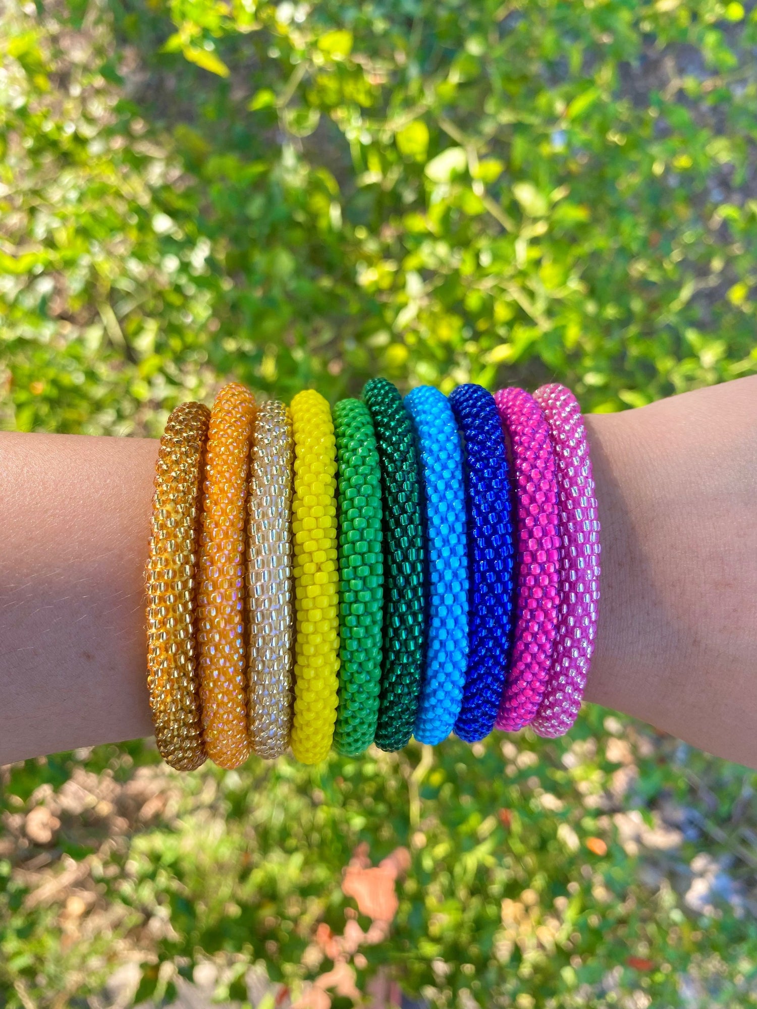 ✨ The Beauty of Simplicity: Solid Bracelets for Every Occasion