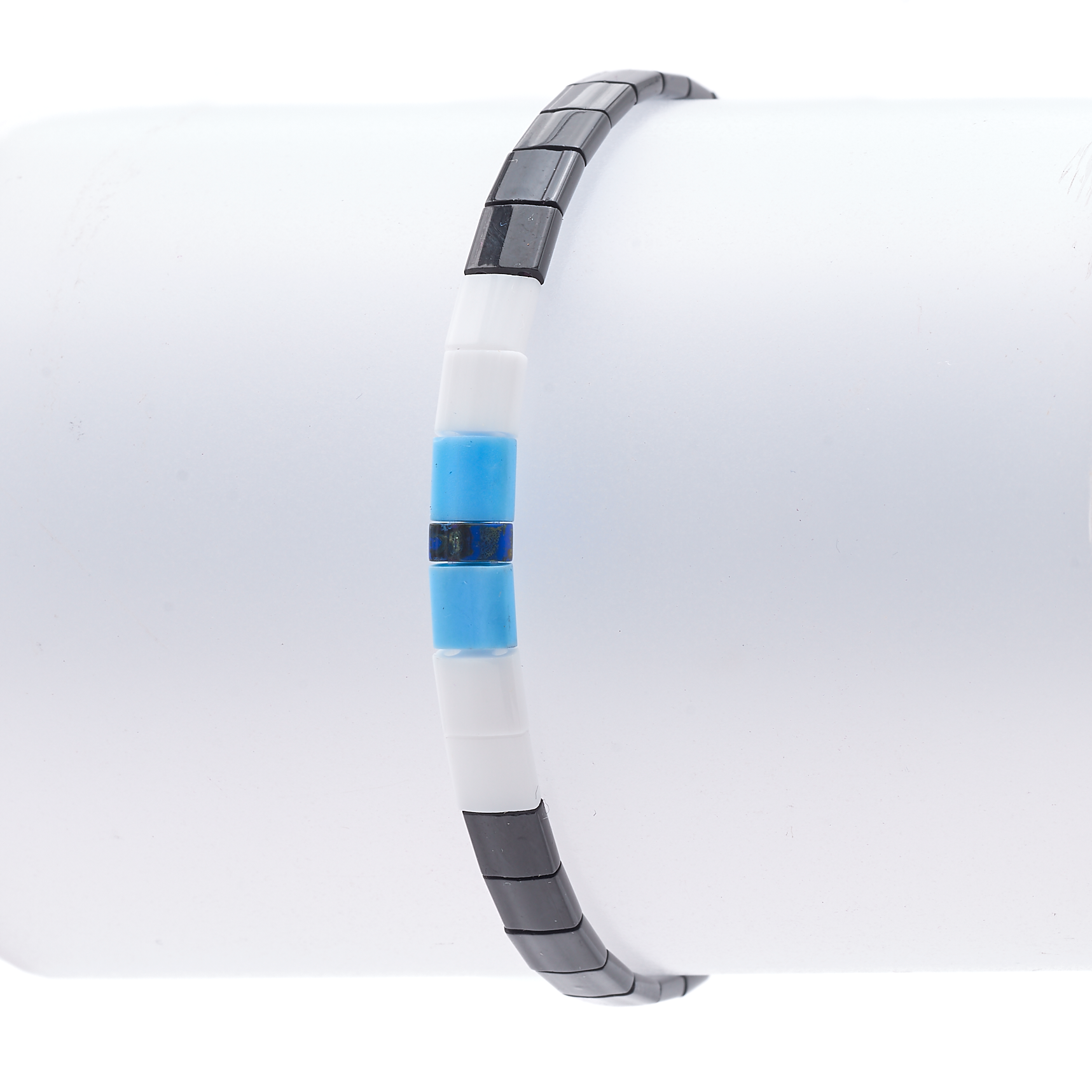 Sashka Co. Beaded Friendship Bracelet none tila