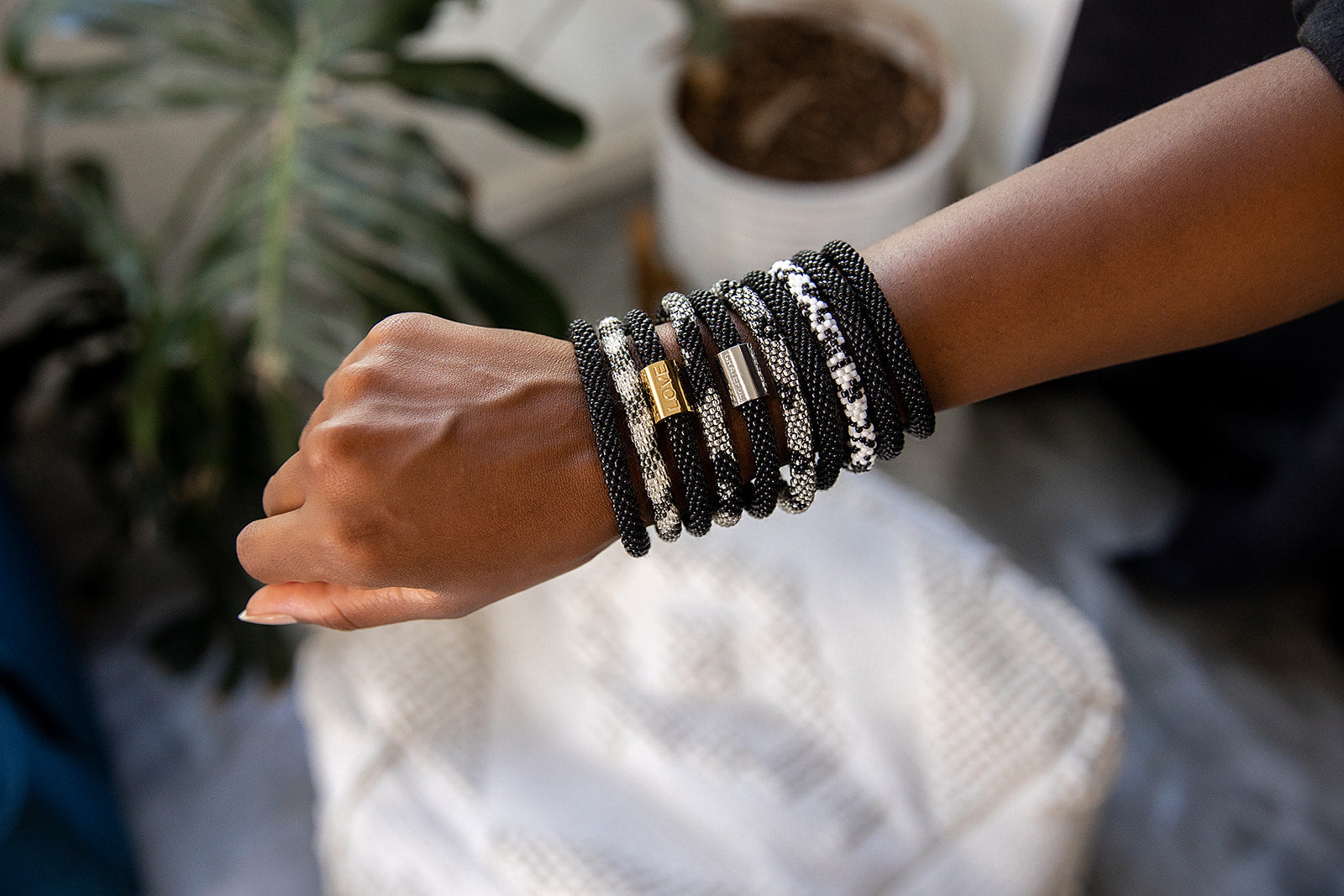 Sashka Co. Charm Bracelet Black w/ Gold Love Charm Love Charm Bracelet
